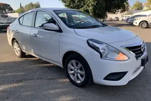 Autos seminuevos, Nissan Versa 2019