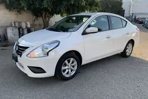 Autos seminuevos, Nissan Versa 2019