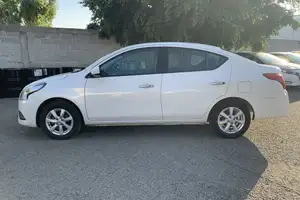 Autos seminuevos, Nissan Versa 2019