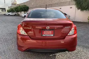 Autos seminuevos, Nissan Versa 2019