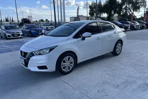 Autos seminuevos, Nissan Versa 2020