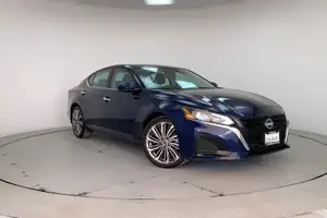 Autos seminuevos, Nissan Altima 2024