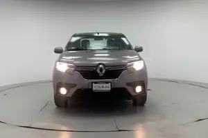 Autos seminuevos, Renault Logan 2023