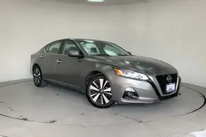 Autos seminuevos, Nissan Altima 2020