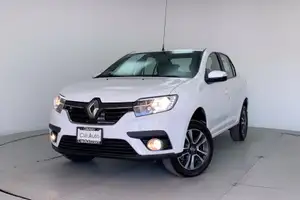 Autos seminuevos, Renault Logan 2023