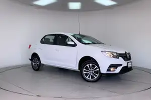 Autos seminuevos, Renault Logan 2023
