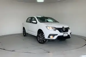 Autos seminuevos, Renault Logan 2023