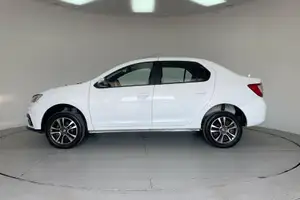 Autos seminuevos, Renault Logan 2023