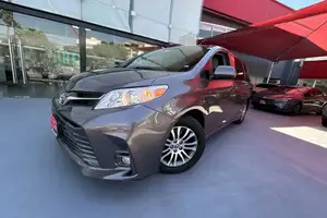 Autos seminuevos, Toyota Sienna 2020