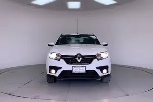 Autos seminuevos, Renault Logan 2023