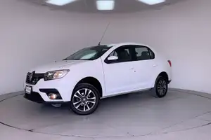 Autos seminuevos, Renault Logan 2023