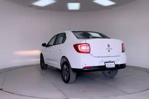 Autos seminuevos, Renault Logan 2023