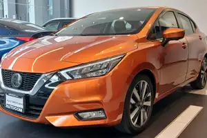 Autos seminuevos, Nissan Versa 2021