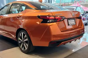 Autos seminuevos, Nissan Versa 2021