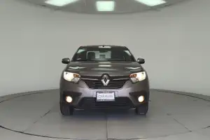 Autos seminuevos, Renault Logan 2023