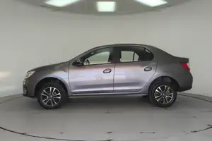 Autos seminuevos, Renault Logan 2023