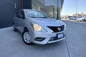 Autos seminuevos, Nissan Versa 2019