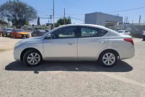 Autos seminuevos, Nissan Versa 2014
