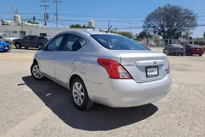 Autos seminuevos, Nissan Versa 2014