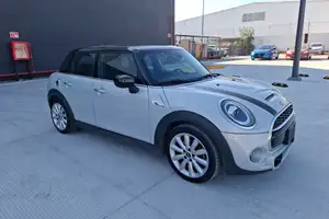 Autos seminuevos, Mini Mini 2021