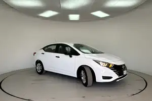 Autos seminuevos, Nissan Versa 2024