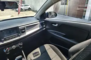 Autos seminuevos, Kia Rio 2018