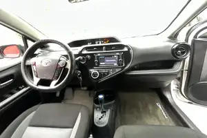 Autos seminuevos, Toyota Prius C 2020