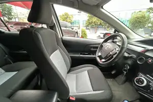 Autos seminuevos, Toyota Prius C 2020