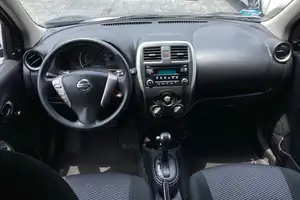Autos seminuevos, Nissan March 2020