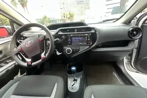 Autos seminuevos, Toyota Prius C 2020