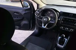 Autos seminuevos, Nissan Versa 2021
