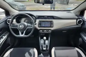 Autos seminuevos, Nissan Versa 2022
