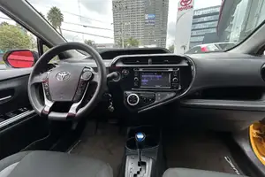 Autos seminuevos, Toyota Prius C 2021