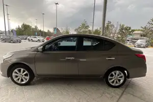 Autos seminuevos, Nissan Versa 2017