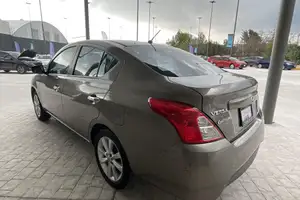 Autos seminuevos, Nissan Versa 2017