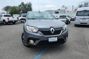Autos seminuevos, Renault Logan 2023