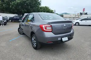 Autos seminuevos, Renault Logan 2023