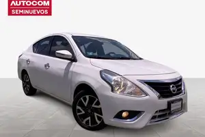 Autos seminuevos, Nissan Versa 2018