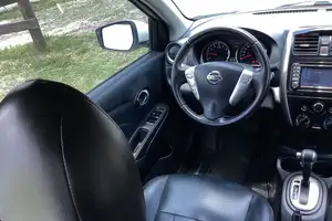 Autos seminuevos, Nissan Versa 2018