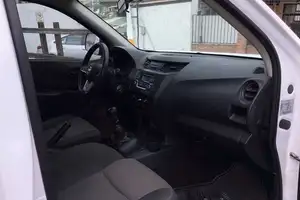 Autos seminuevos, Nissan Np300 2022