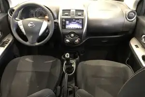 Autos seminuevos, Nissan March 2020