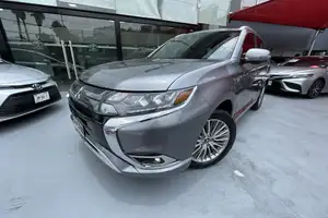 Autos seminuevos, Mitsubishi Outlander Phev 2021