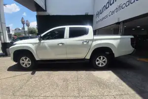Autos seminuevos, Mitsubishi L200 2023