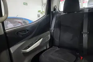 Autos seminuevos, Nissan Np300 2020