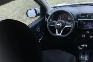 Autos seminuevos, Nissan March 2022