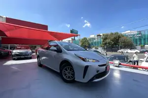 Autos seminuevos, Toyota Prius 2022