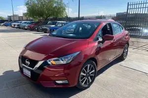 Autos seminuevos, Nissan Versa 2022
