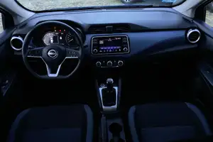 Autos seminuevos, Nissan Versa 2023