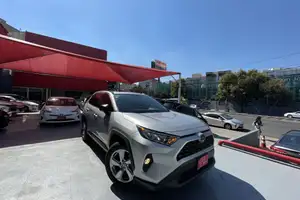 Autos seminuevos, Toyota Rav4 2021
