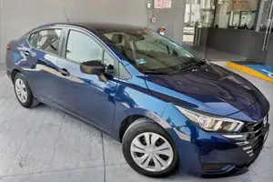 Autos seminuevos, Nissan Versa 2023